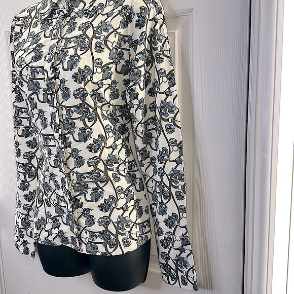 2-for-1 NWT - fresh out the 💼! Journey button, front shirt, printed!Vanilla pop - Picture 5 of 16